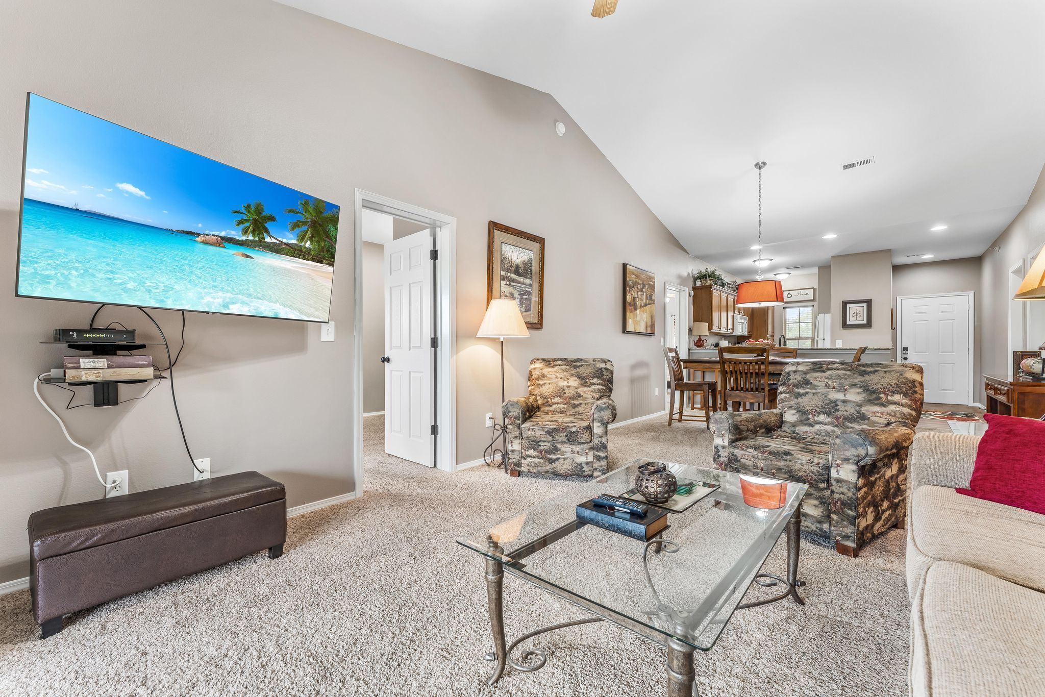 3-bedroom, 3-bathroom condo overlooking #13