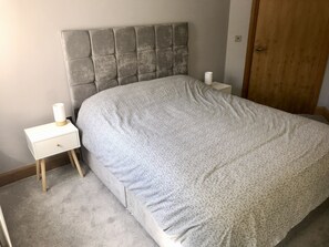 3 Schlafzimmer, Reisekinderbett, kostenloses WLAN, Bettwäsche
