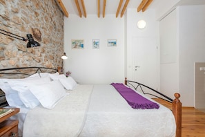 2 bedrooms, iron/ironing board, free WiFi, bed sheets - Villa Jelić ZadarVillas (Nin)