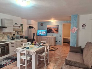 Interior - STELLA MARINA holiday apartment, 450 meters from the sea, independent entrance (portoscuso)