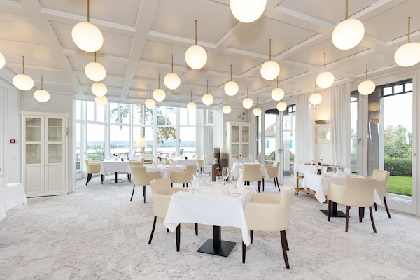 Tempat makan di kawasan terbuka