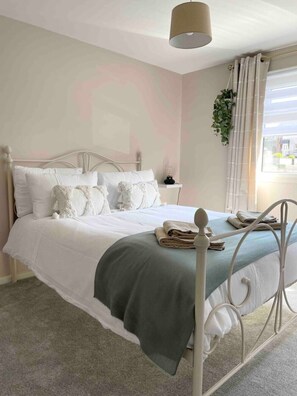 3 Schlafzimmer, Bügeleisen/Bügelbrett, Reisekinderbett, kostenloses WLAN