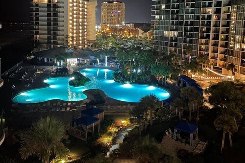 The Perfect Getaway @ White Sand villa: spacious, near the beach, no elevators