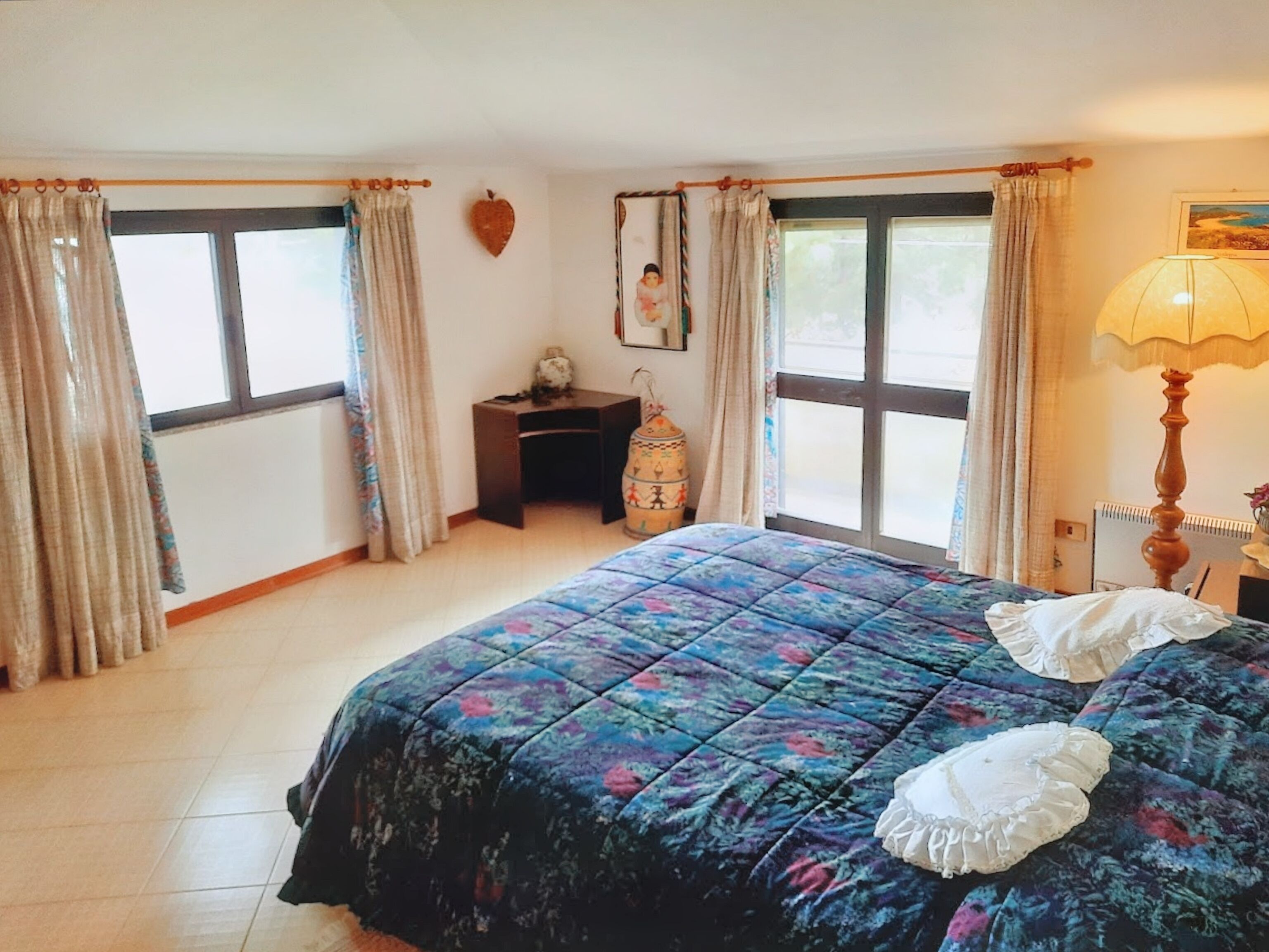 Exclusive apartment in a villa just a stone's throw away from the beach.