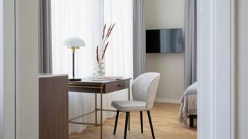 Panoramic Room