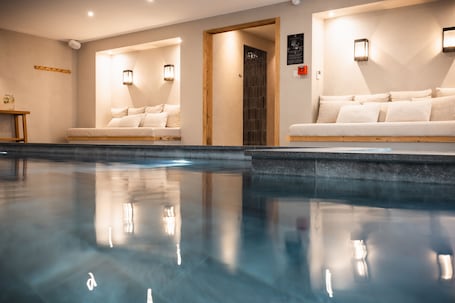 Una piscina techada