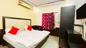 Deluxe Room | Soundproofing - Sanjog Resort (Kota)