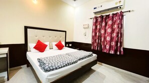 Deluxe Room | Soundproofing - Sanjog Resort (Kota)