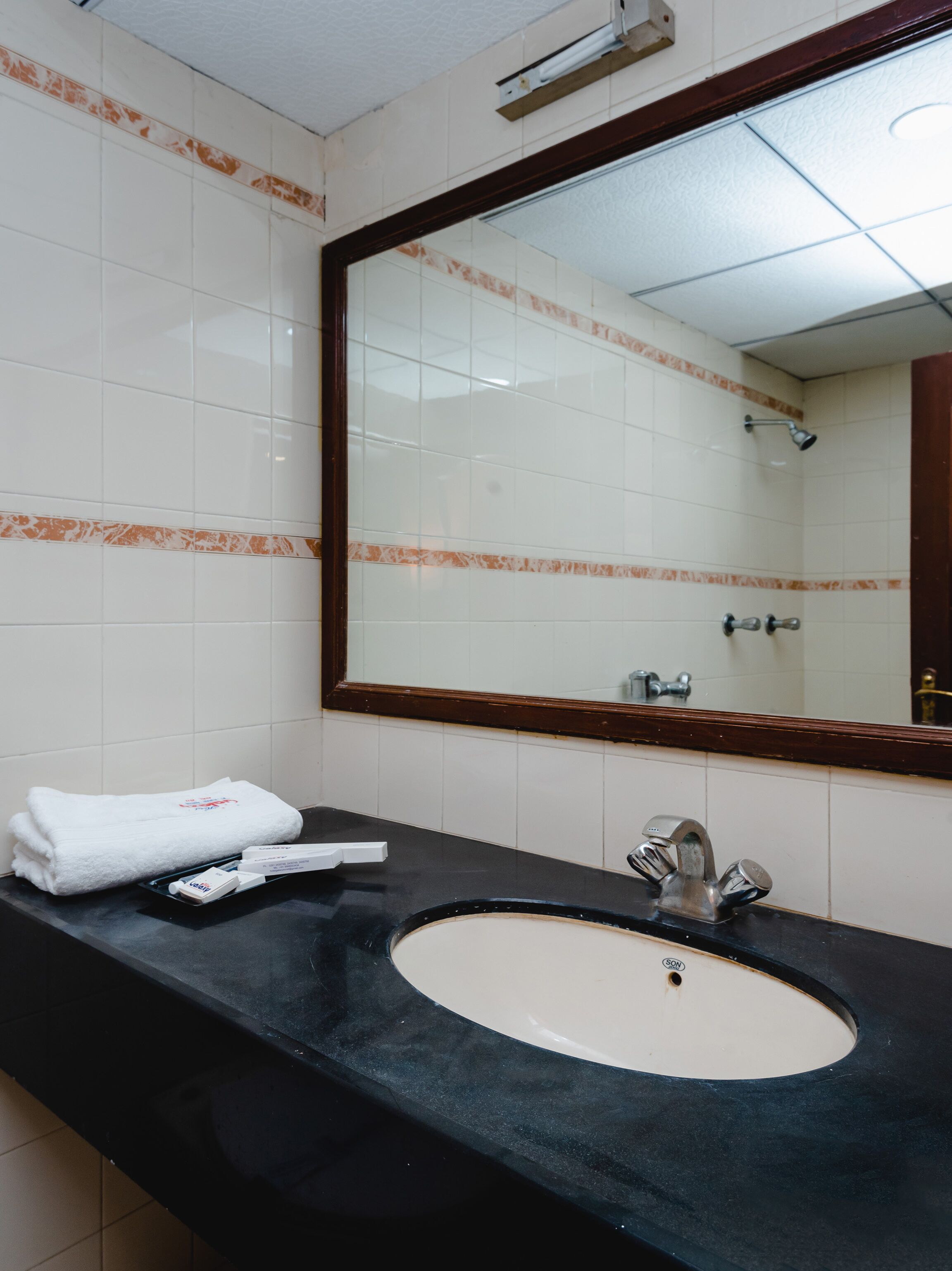 Foto - Hotel Galaxy Opp Surat Railway Station