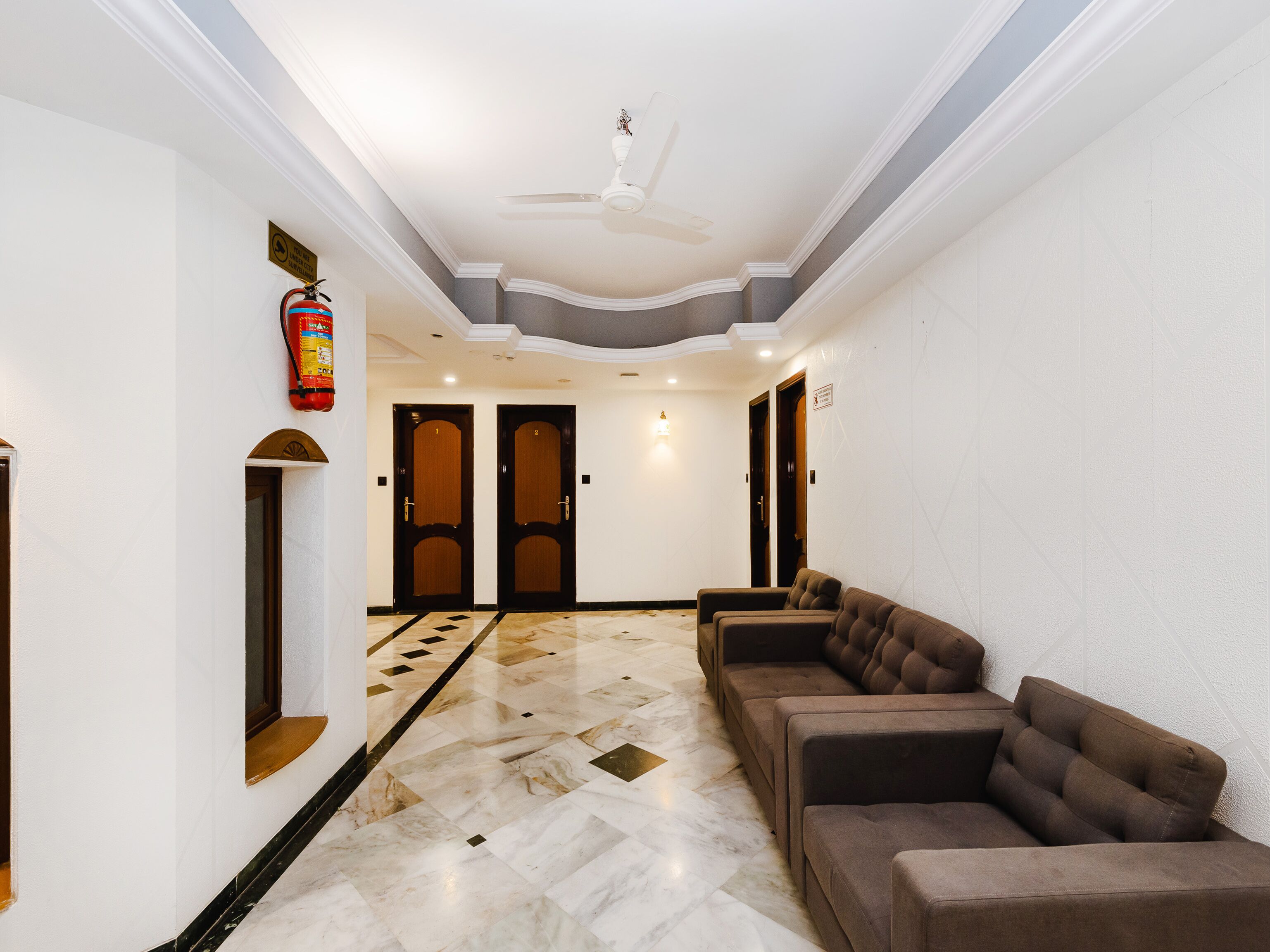 Foto - Hotel Galaxy Opp Surat Railway Station