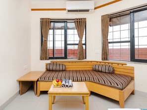 Executive Room | Premium bedding, desk, soundproofing, free WiFi - Hotel Galaxy (Surat)