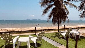 Unclassified image, 2 of 10, button - Sabaisabai Villa (Bang Saphan Noi)