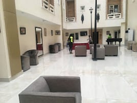 Sala de estar en el lobby