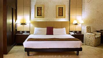 Sengetøy av topp kvalitet, dundyner og skrivebord