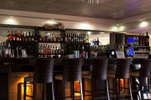 Bar (en la propiedad)