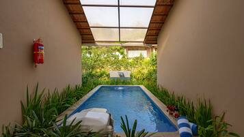 The Ravishing Suite | Minibar, soundproofing, free WiFi, bed sheets