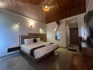 Premium-værelse - 1 queensize-seng - balkon | Sengetøj