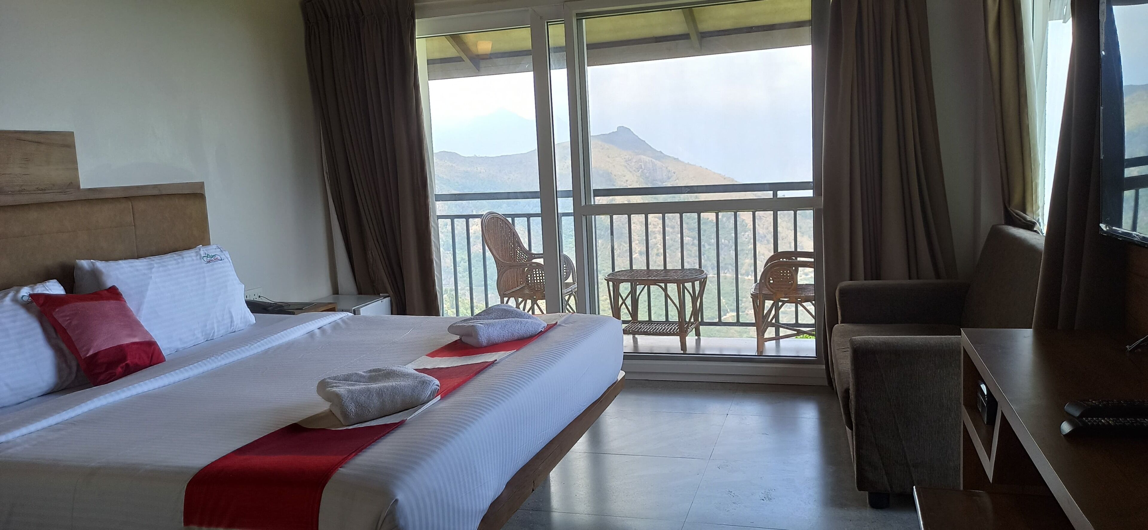 Premium Room, 1 Queen Bed, Balcony | Bed sheets