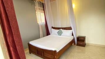 3 dormitorios, tabla de planchar con plancha, wifi y ropa de cama