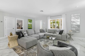 Smart-TV, Tischtennisplatte