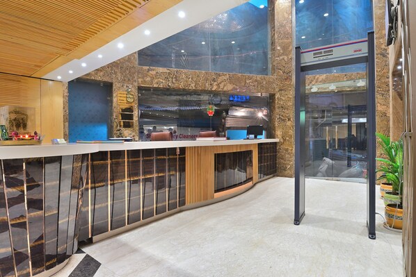 Reception - Hotel Vanson Delite (New Delhi)