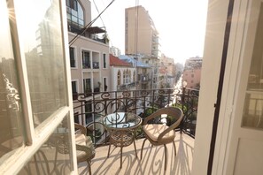 Exclusive-Doppel- oder -Zweibettzimmer | Terrasse/Patio