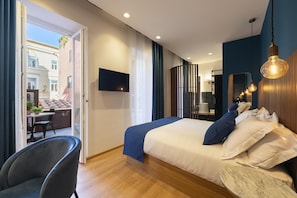 Superior Double Room | In-room safe, desk, blackout drapes, soundproofing - Palazzetto Symphony (Rome)