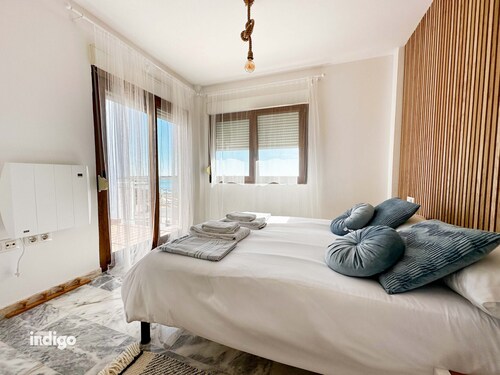 STE003 Riverview Haus mit 4 Schlafzimmern und privatem Pool