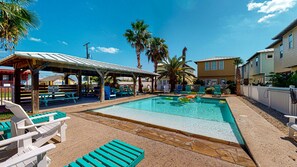 Pool - Shared Pool, Golf Cart Access, Downtown, Close to Beach (Port Aransas)