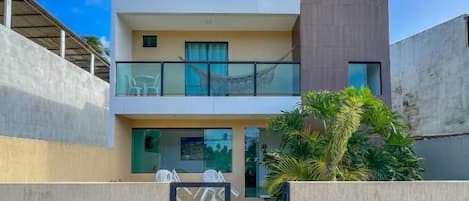 Façana frontal de l'allotjament