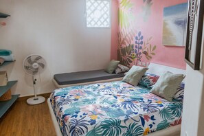 1 bedroom, in-room safe, WiFi, bed sheets