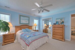 3 bedrooms, iron/ironing board, free WiFi, bed sheets - Stay at Reel Estate, a spacious 3-bedroom home in Oak Island, perfect for beach lovers! (Oak Island)