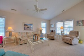 TV connectée, lecteur de DVD, livres