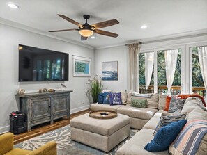 Smart-TV, Tischtennisplatte