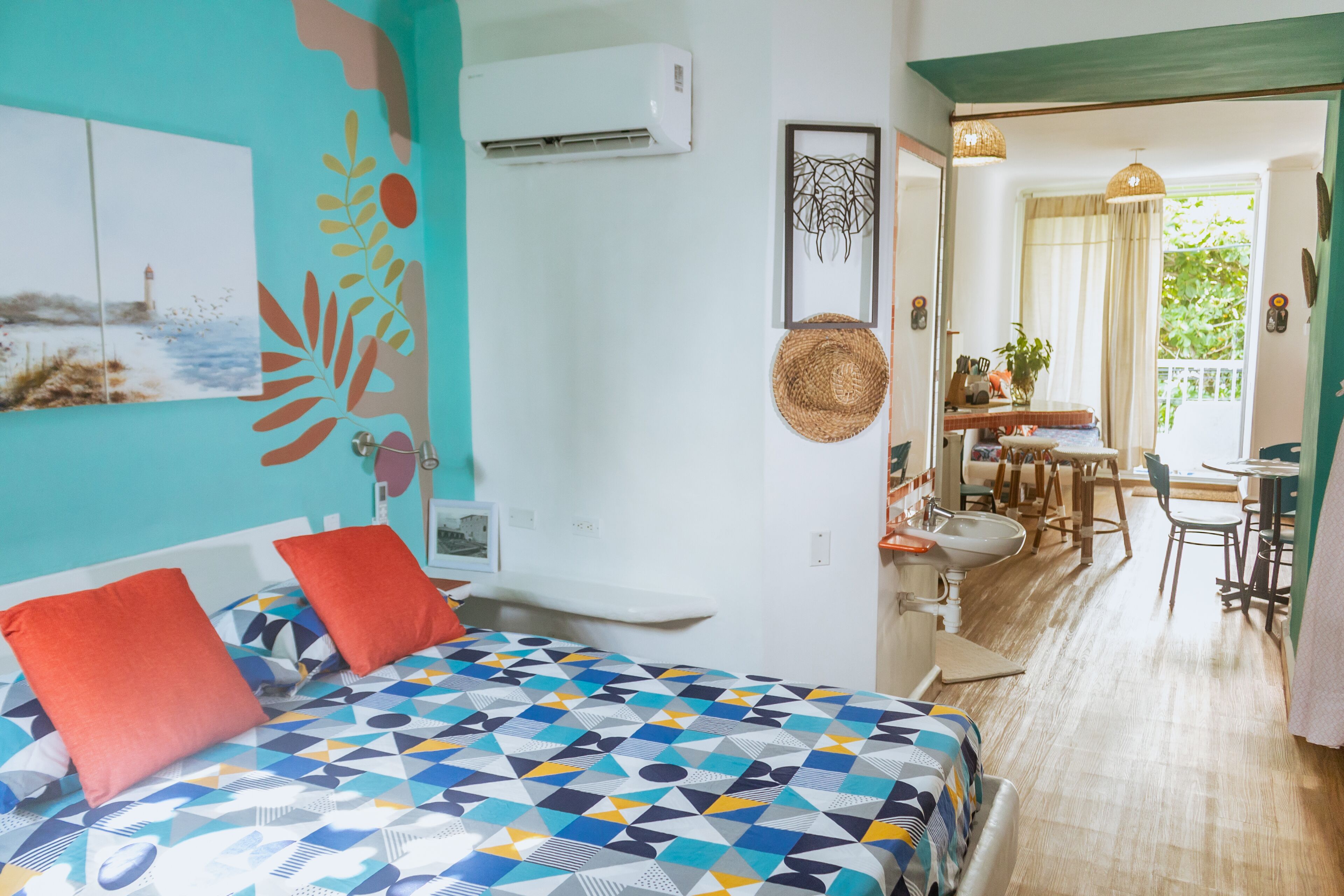 1 bedroom, in-room safe, WiFi, bed sheets