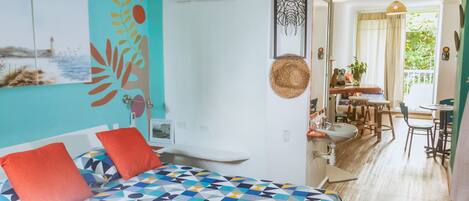 1 bedroom, in-room safe, WiFi, bed sheets