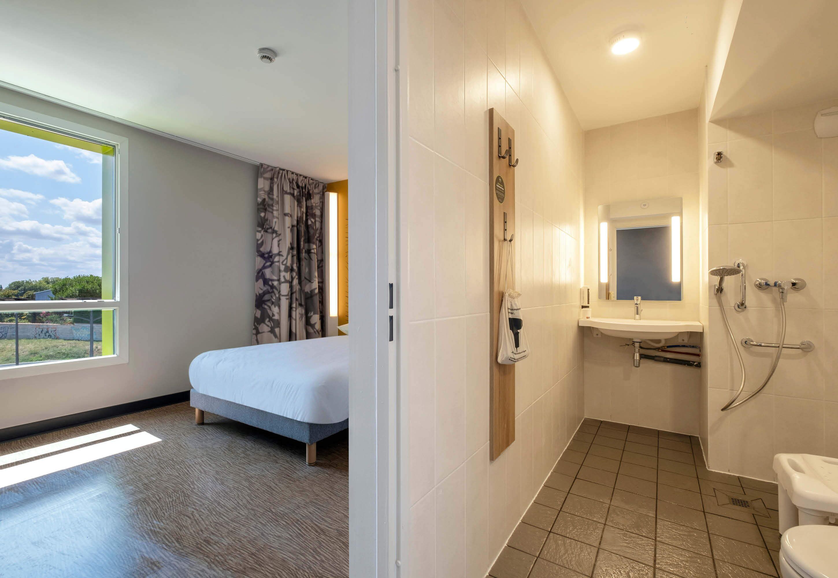 Photo - B&B HOTEL Saintes