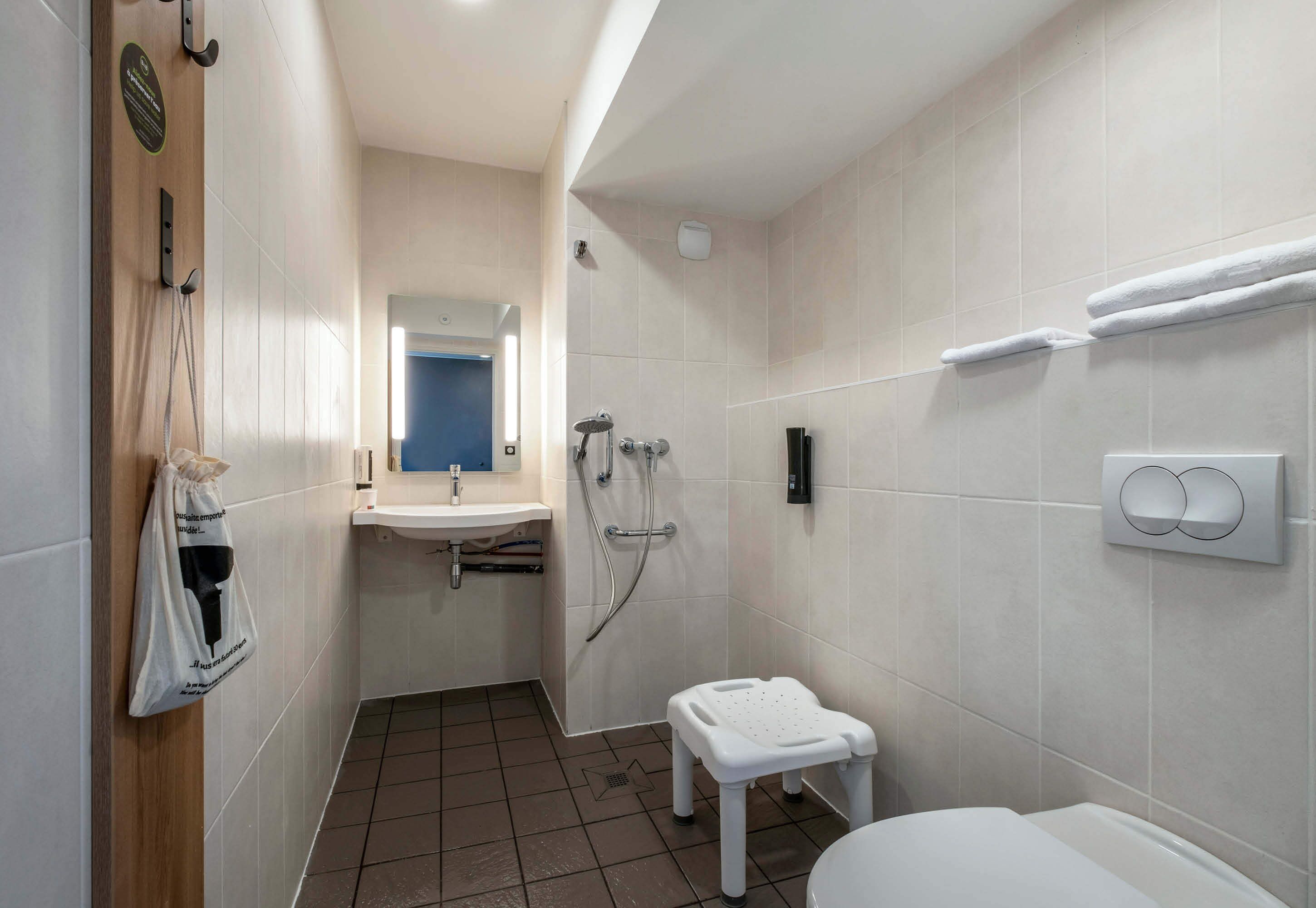 Photo - B&B HOTEL Saintes