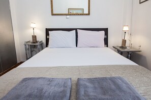 Apartment | 2 bedrooms, iron/ironing board, free WiFi - Charming 2 Bedroom apt next to Panormou (Athens)