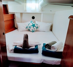 4 bedrooms, WiFi, bed sheets