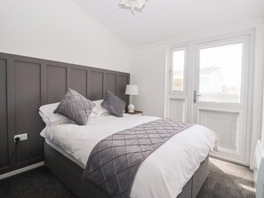 Cottage | 2 bedrooms, individually decorated, individually furnished, free WiFi - Bonny Bay (Bridlington)