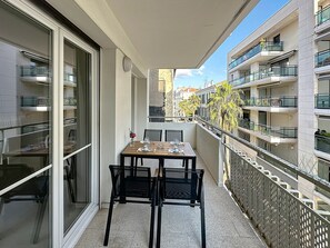 Outdoor dining - Beautiful 2-BR flat + terraces - Cannes centre (Cannes)