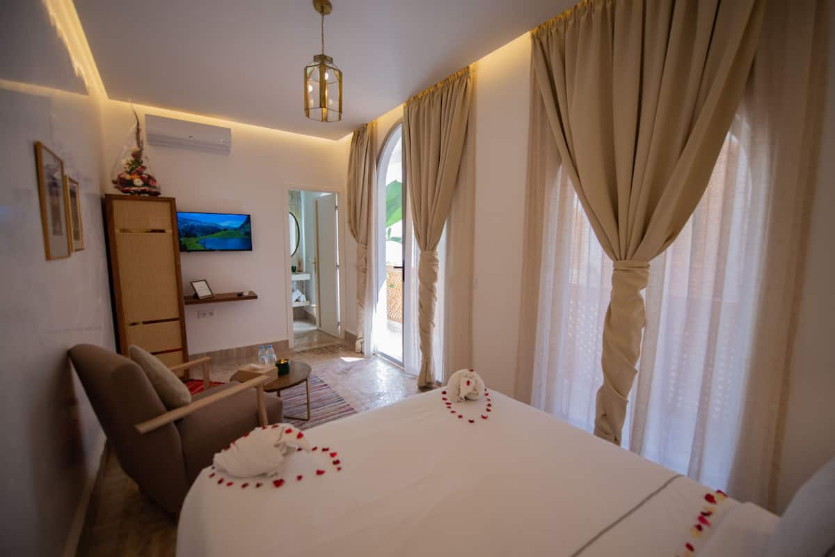 Quarto casal, suíte (Chambre Noor) | 1 quarto, roupas de cama premium, edredons de pluma