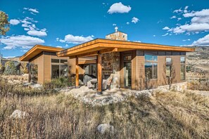 Exterior - Red Fox Lodge - Mountain Modern Luxury Rental (Silverthorne)