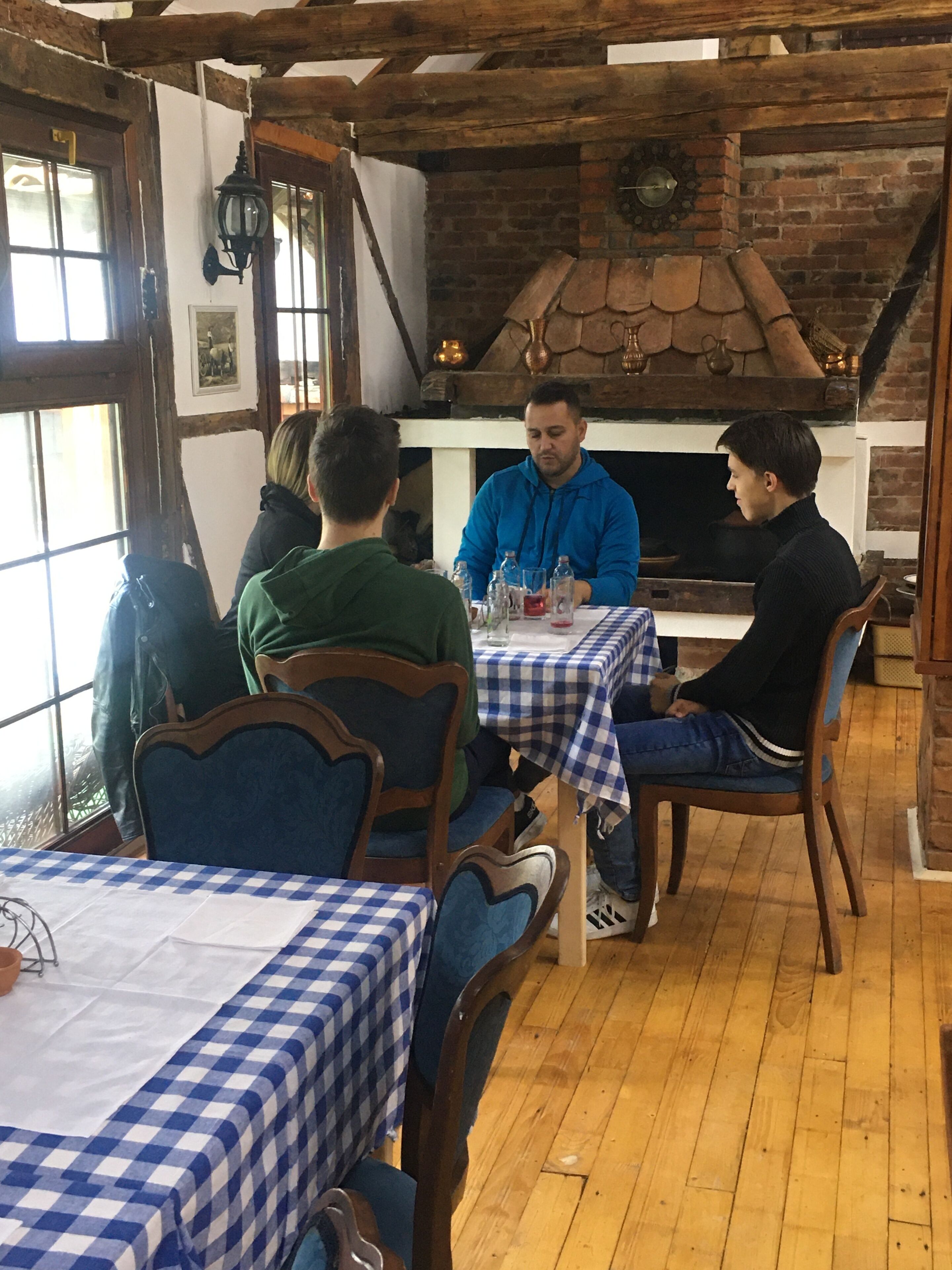 Cabin, 1 Queen Bed | Dining