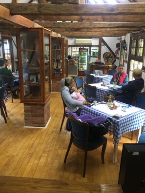 Cabin, 1 Queen Bed | Dining - Agnessa Impeccable 1-bed Cabin (Gornji Zovik)