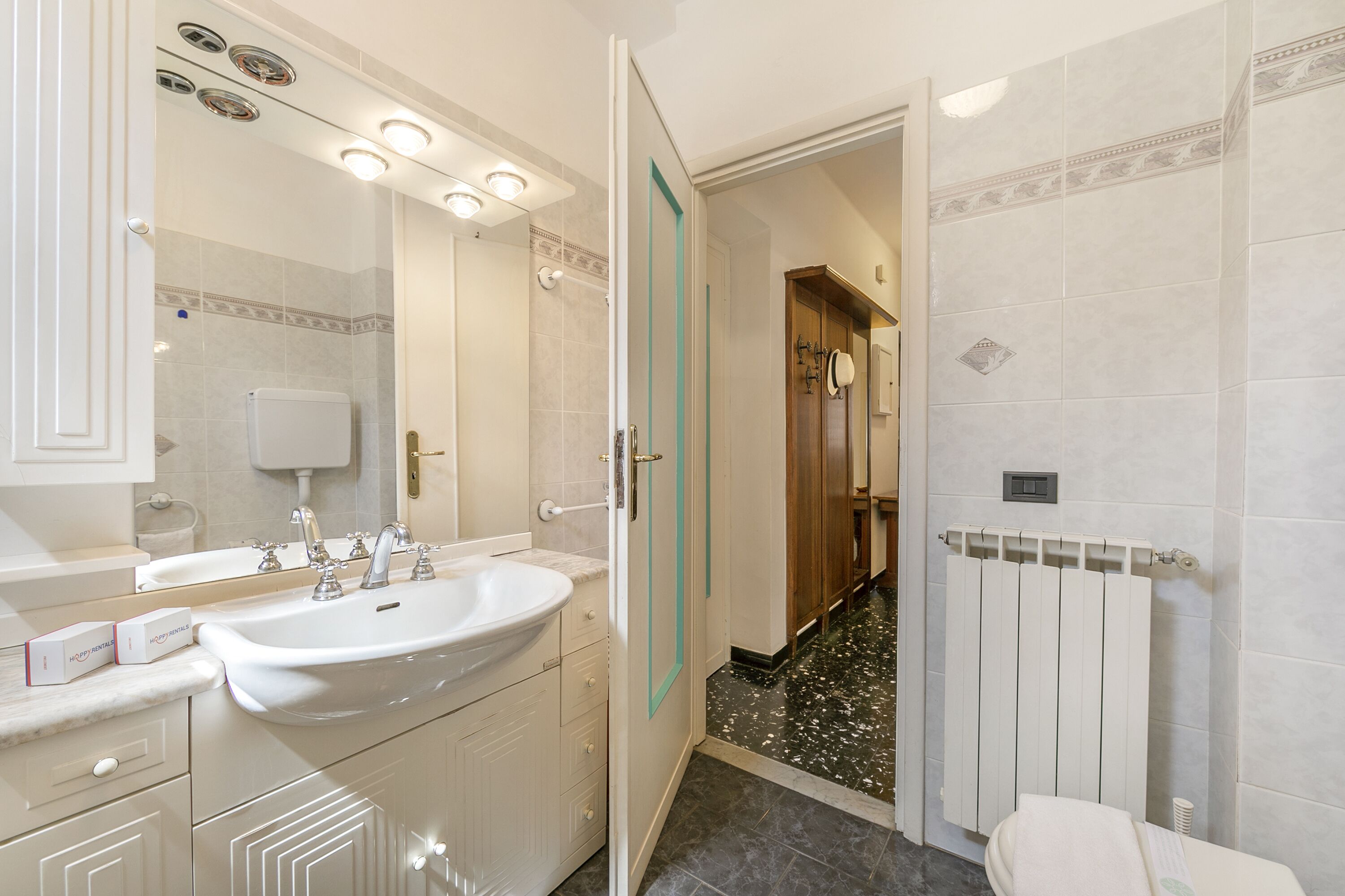 Viola Mare 50m From The Sea