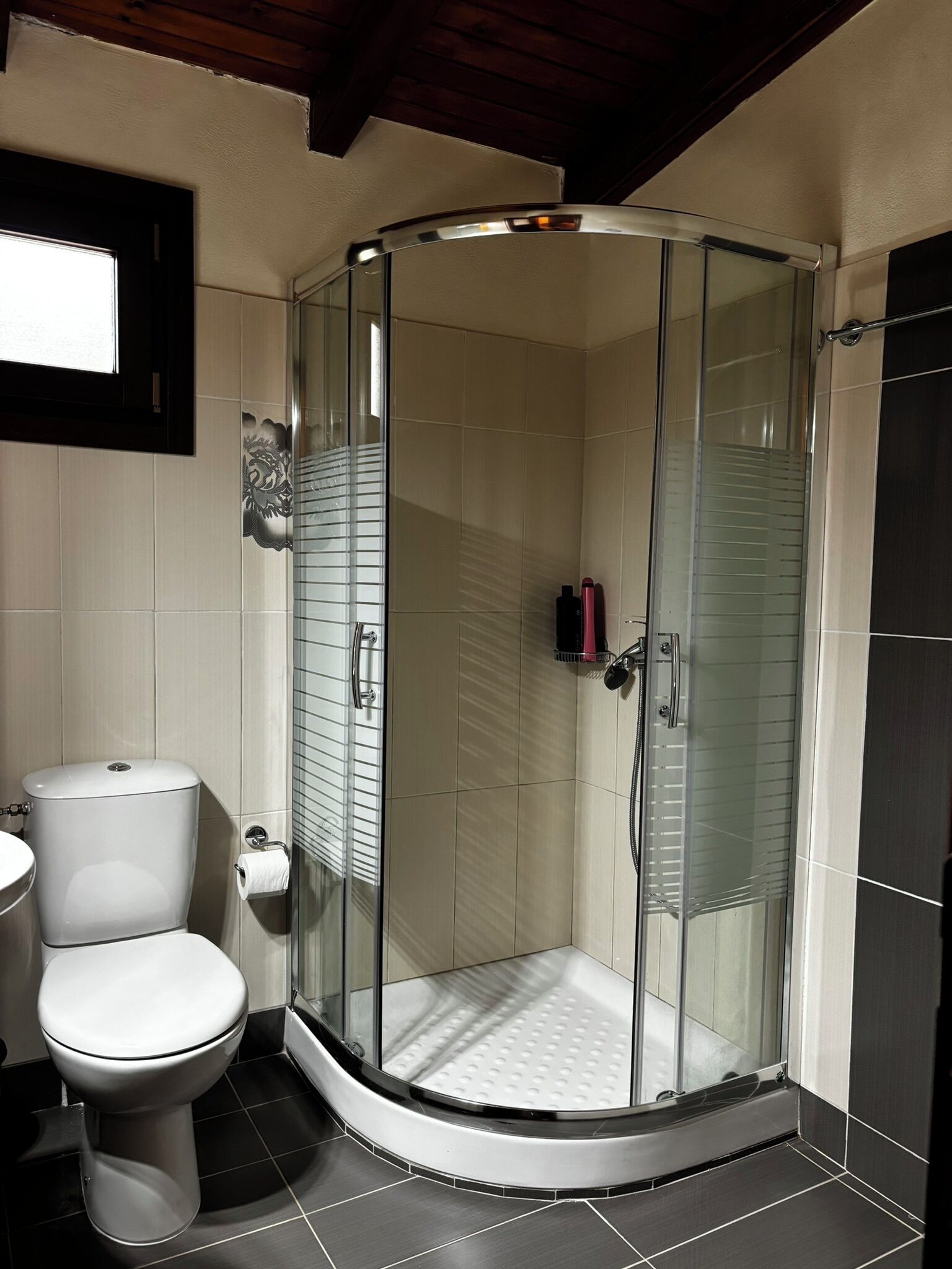 Doppia Comfort | Bagno | Soffione a pioggia, asciugamani