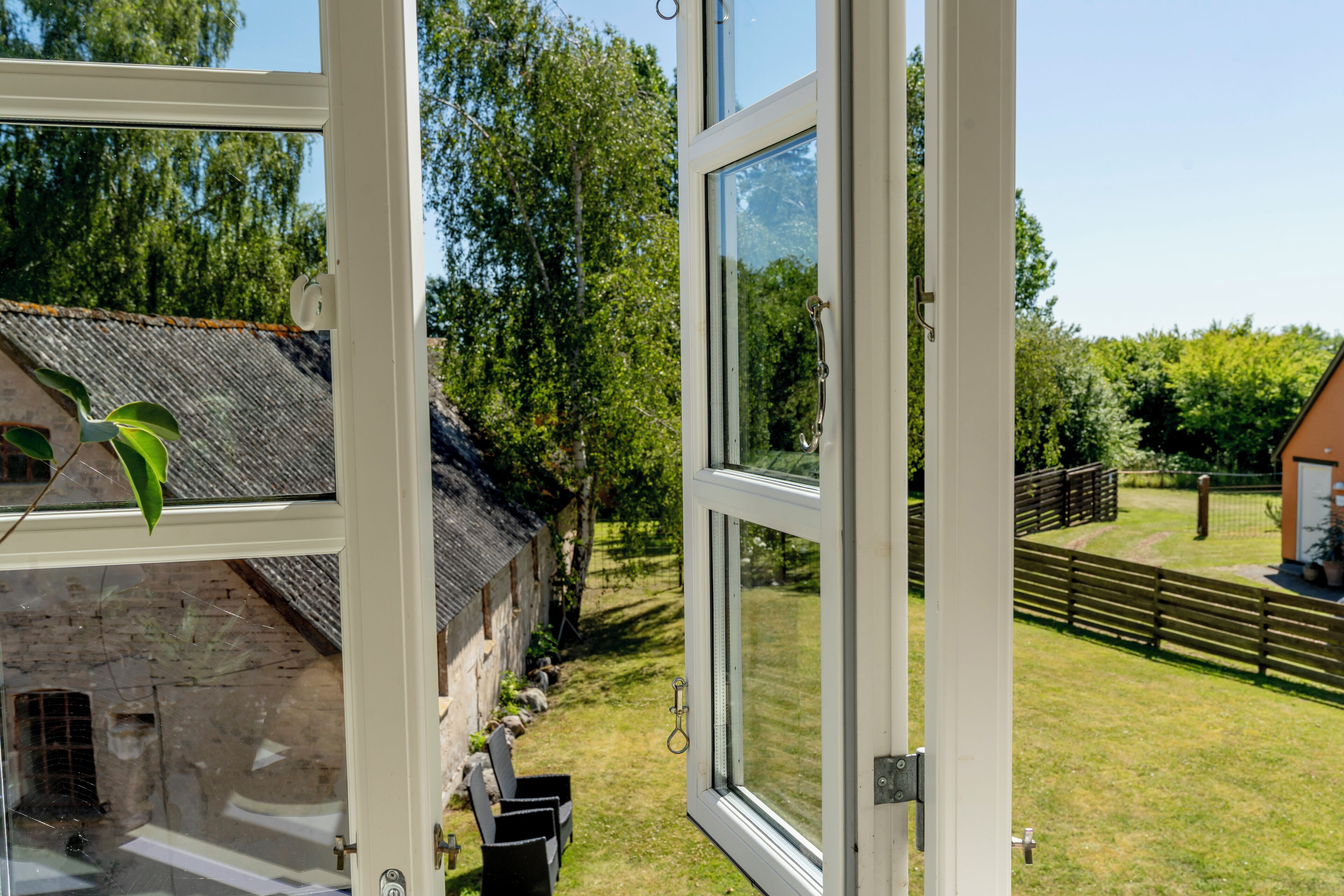 Comfort-Twin Room (First Floor) Shared Bathrooms (Ground Floor) | 객실에서 보이는 전망