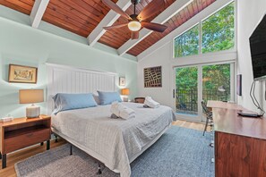 2 camere, una scrivania, ferro/asse da stiro, culla da viaggio